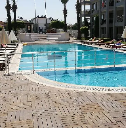 Garden Apartment Side