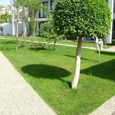 Apartment Garden *